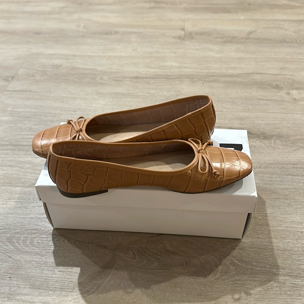Schutz Arissa Flats- Size 8